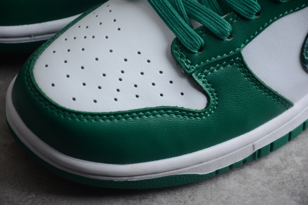 Dunk SB – Verde / Blanco