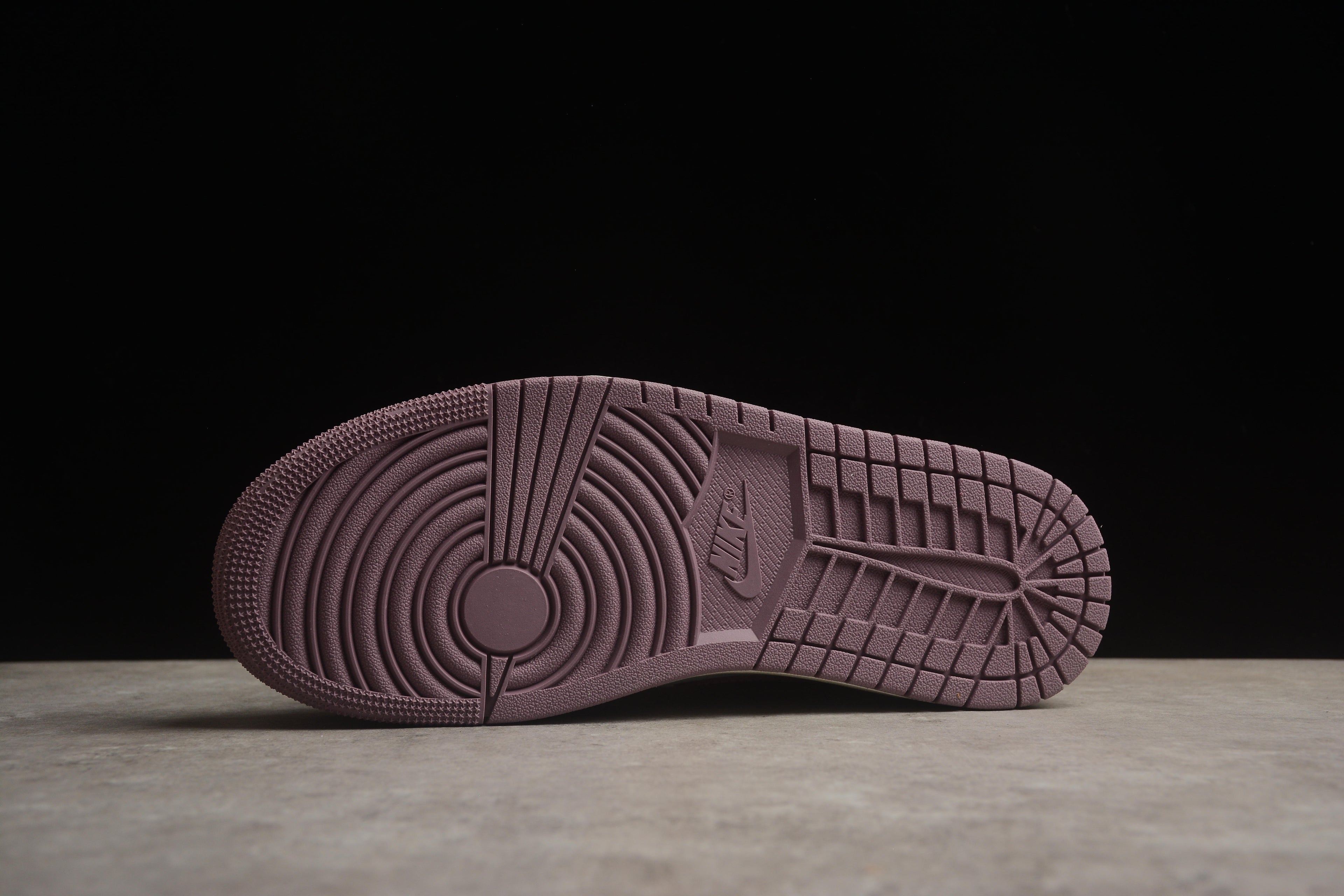 Air Jordan 1 Mid – Lila / Blanco