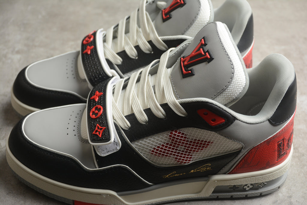 Louis Vuitton Trainer Low – Negro / Blanco / Rojo