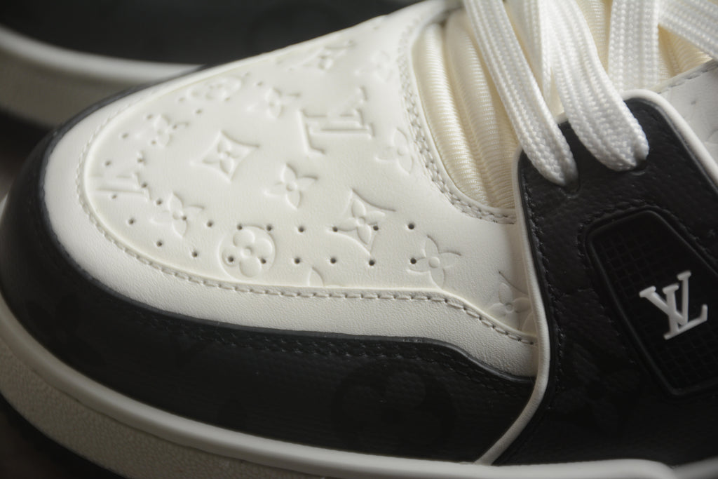 Louis Vuitton Trainer Low – Negro / Blanco