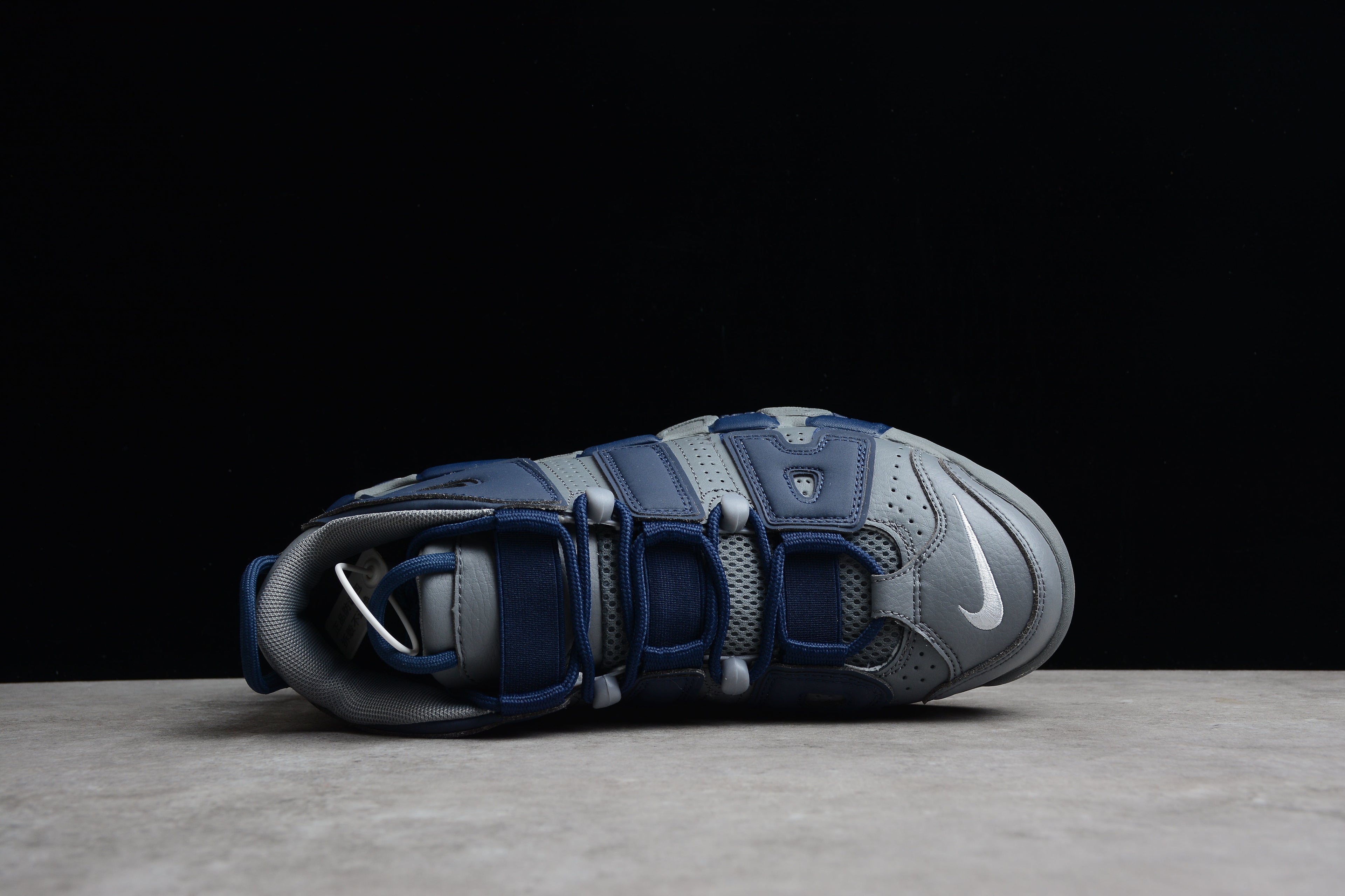 Air More Uptempo – Gris