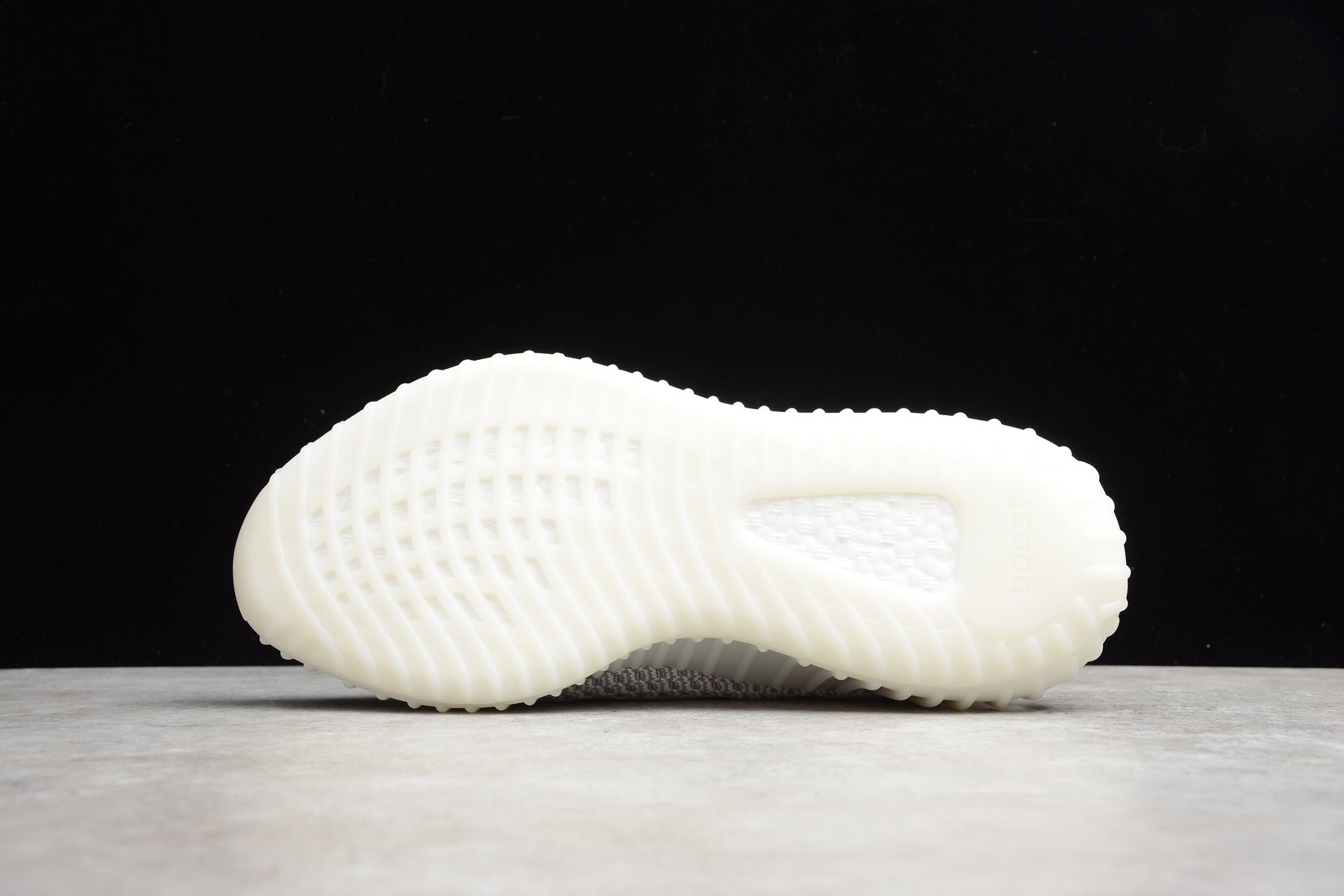 Adidas Yeezy 350 – Blanco / Gris