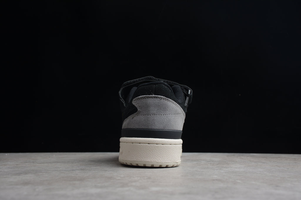 Adidas Forum – Negro Blanco