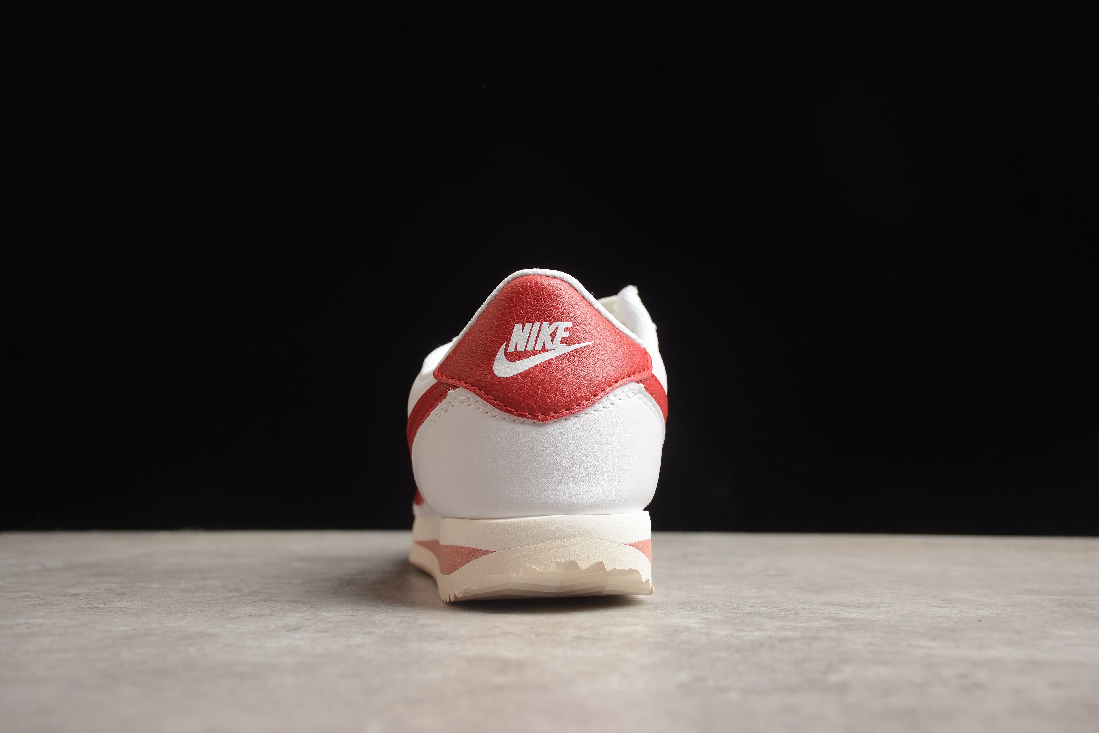 Cortez – Blanco / Rojo