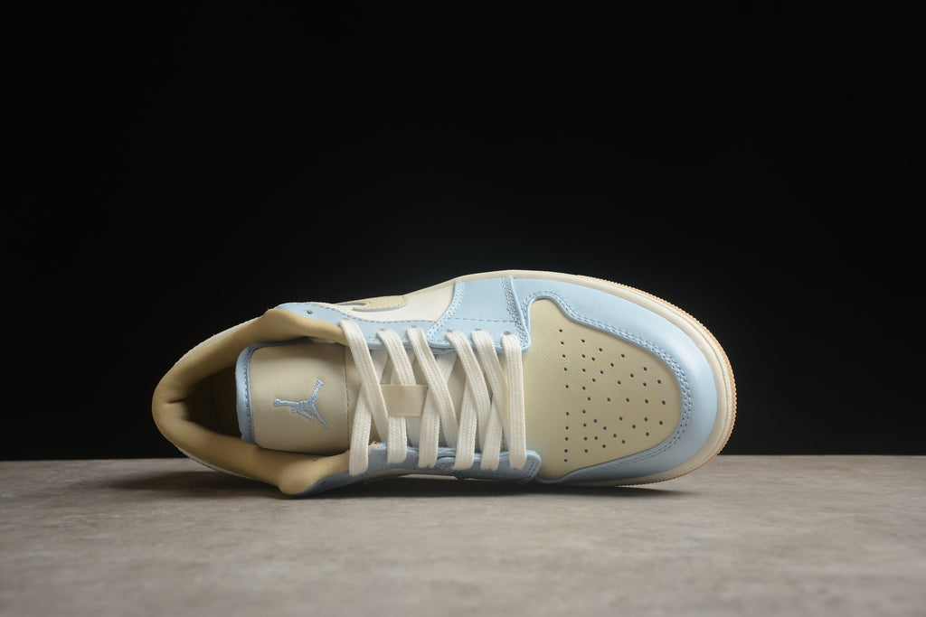 Jordan 1 Low – Beige / Azul