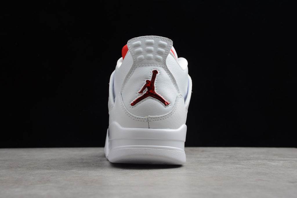 Air Jordan 4 – Blanco / Rojo