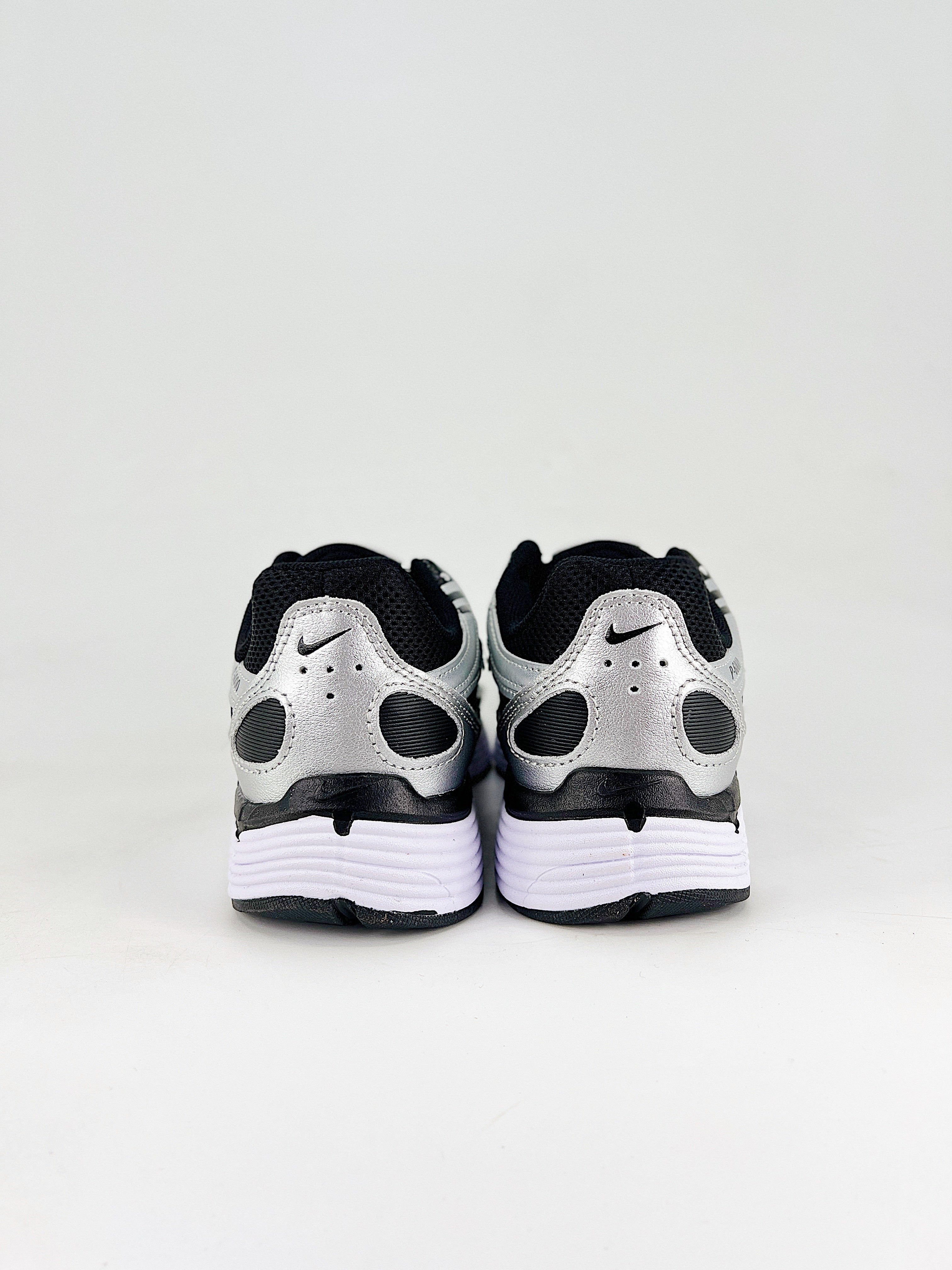P-6000 – Gris / Negro / Blanco