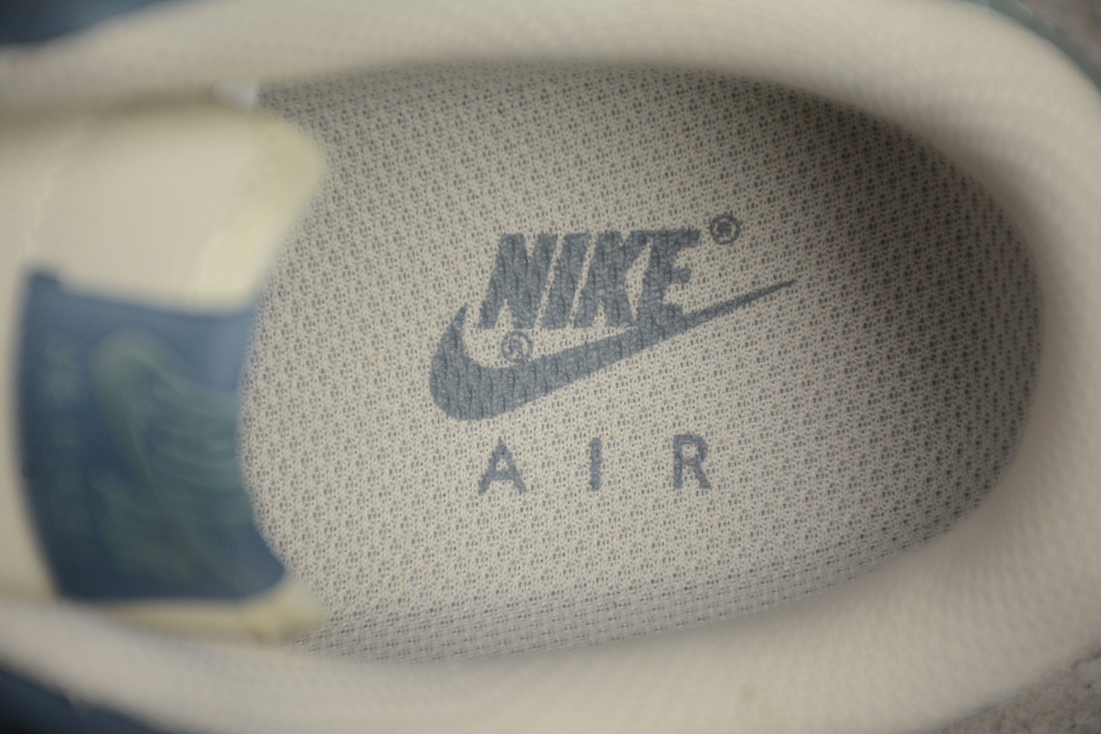 Air Force 1 Low – Azul / Amarillo