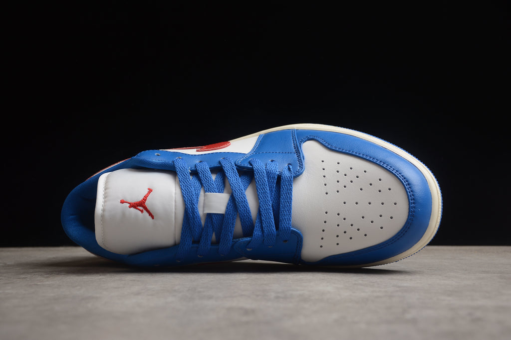 Jordan 1 Low – Azul / Blanco / Rojo