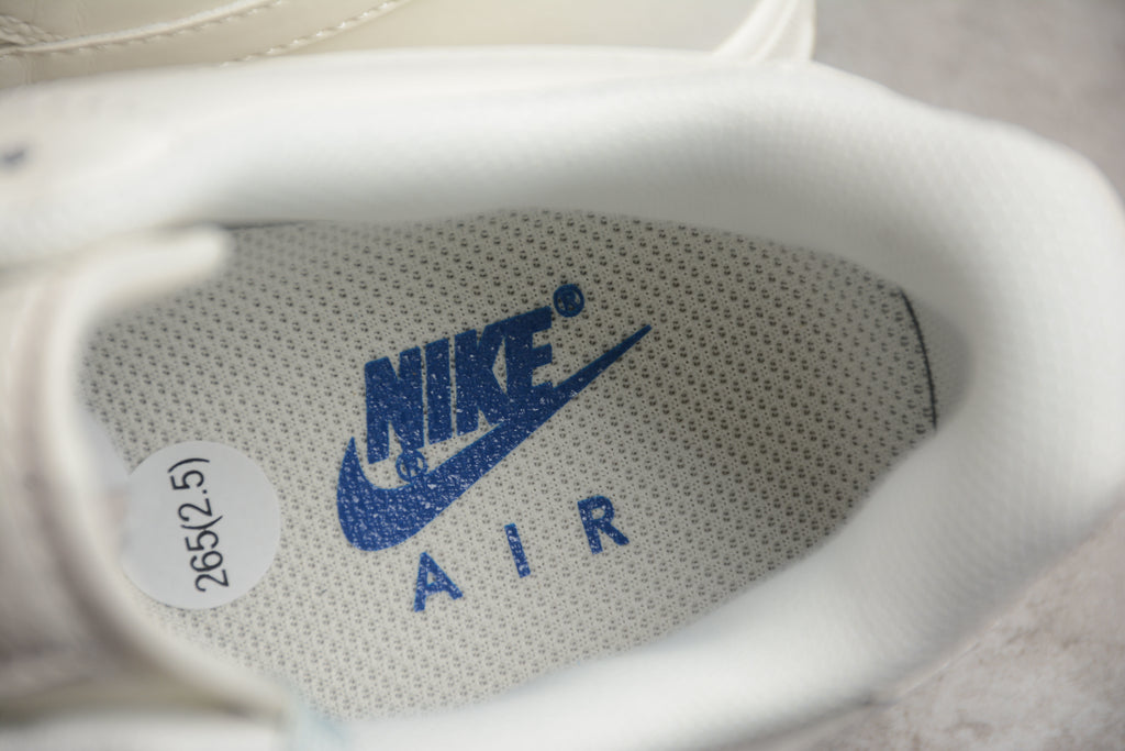 Nike Air Force 1 Low – Blanco / Azul