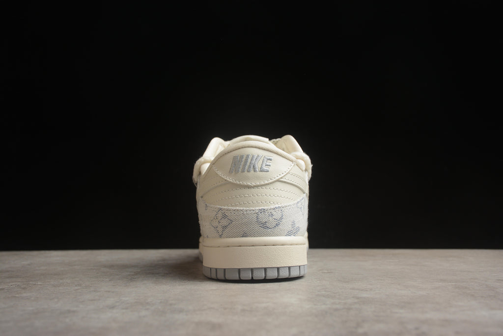 Dunk SB – Azul / Blanco LV