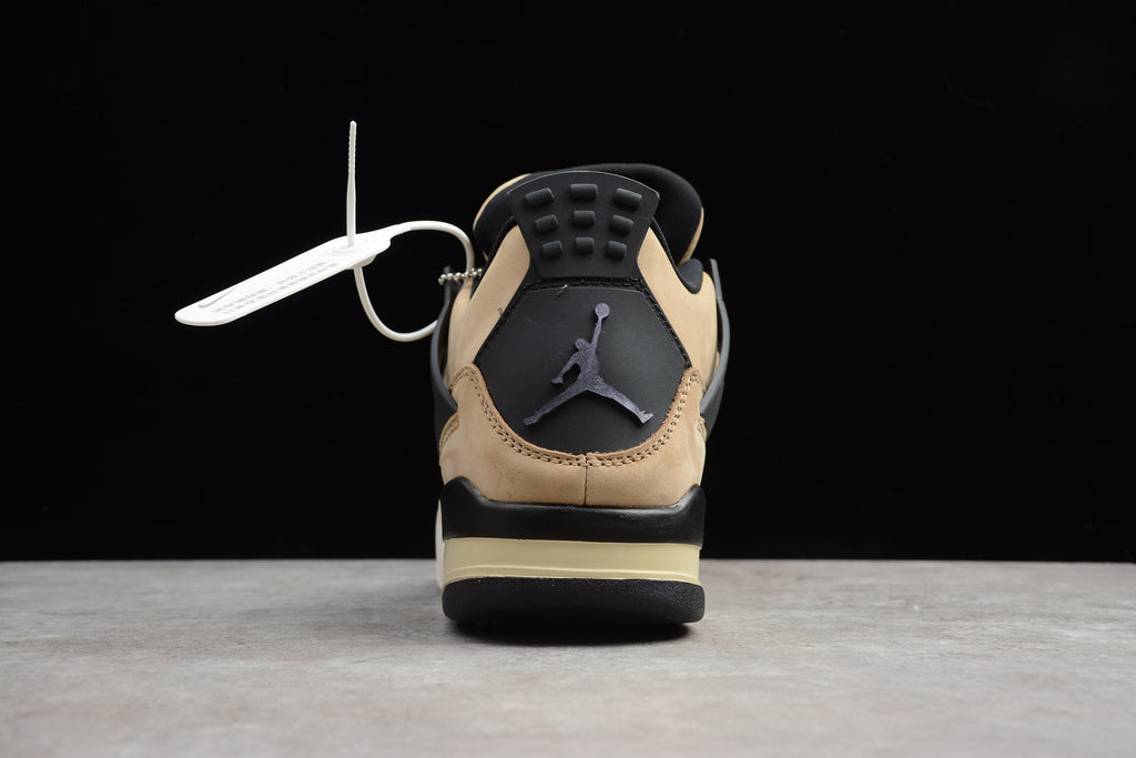 Air Jordan 4 – Beige / Dorado