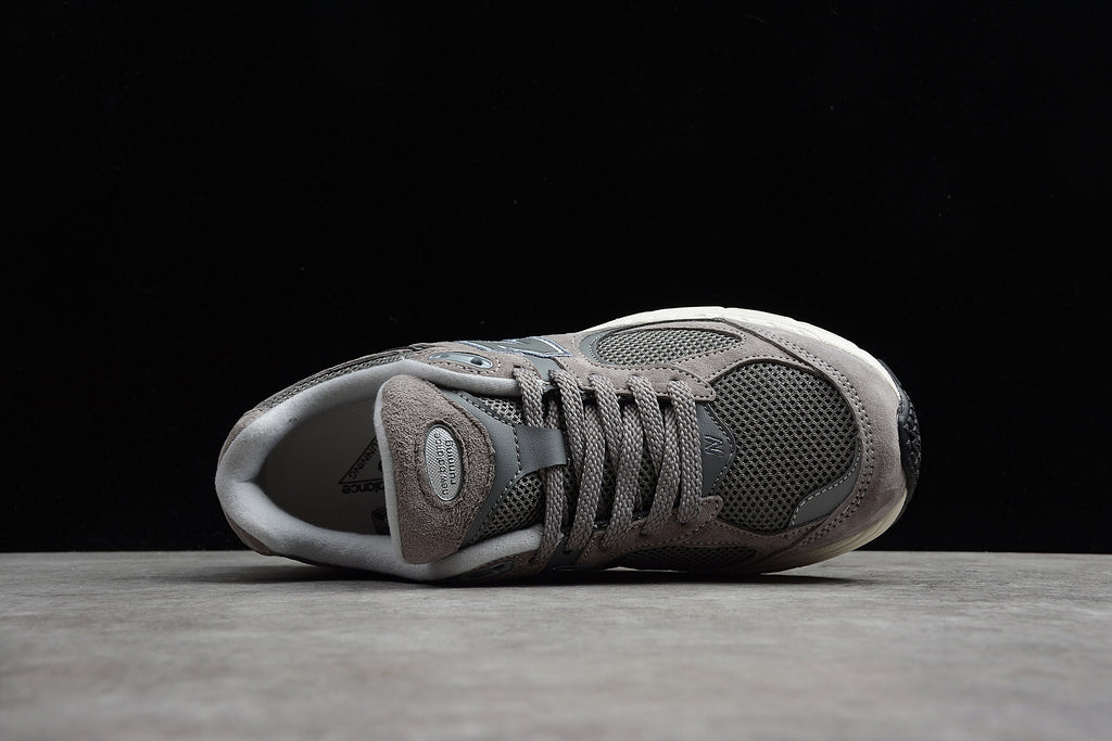 New Balance 2002R – Gris Oscuro