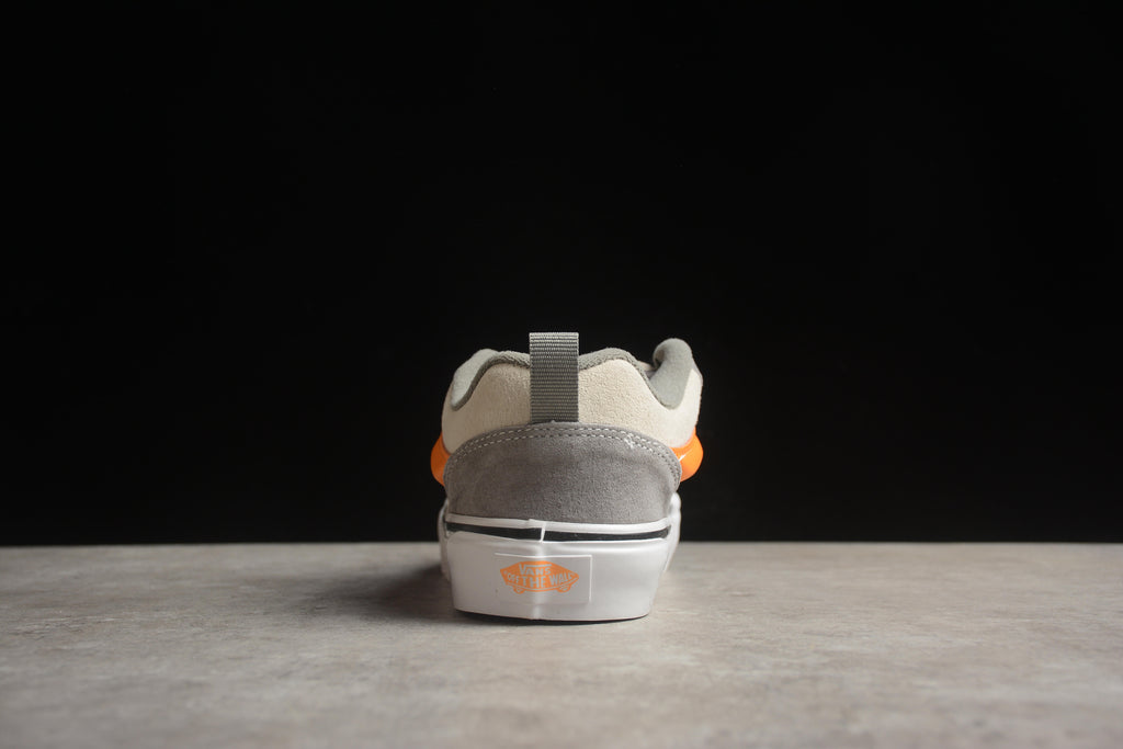 Vans Knu Skool – Gris / Naranja