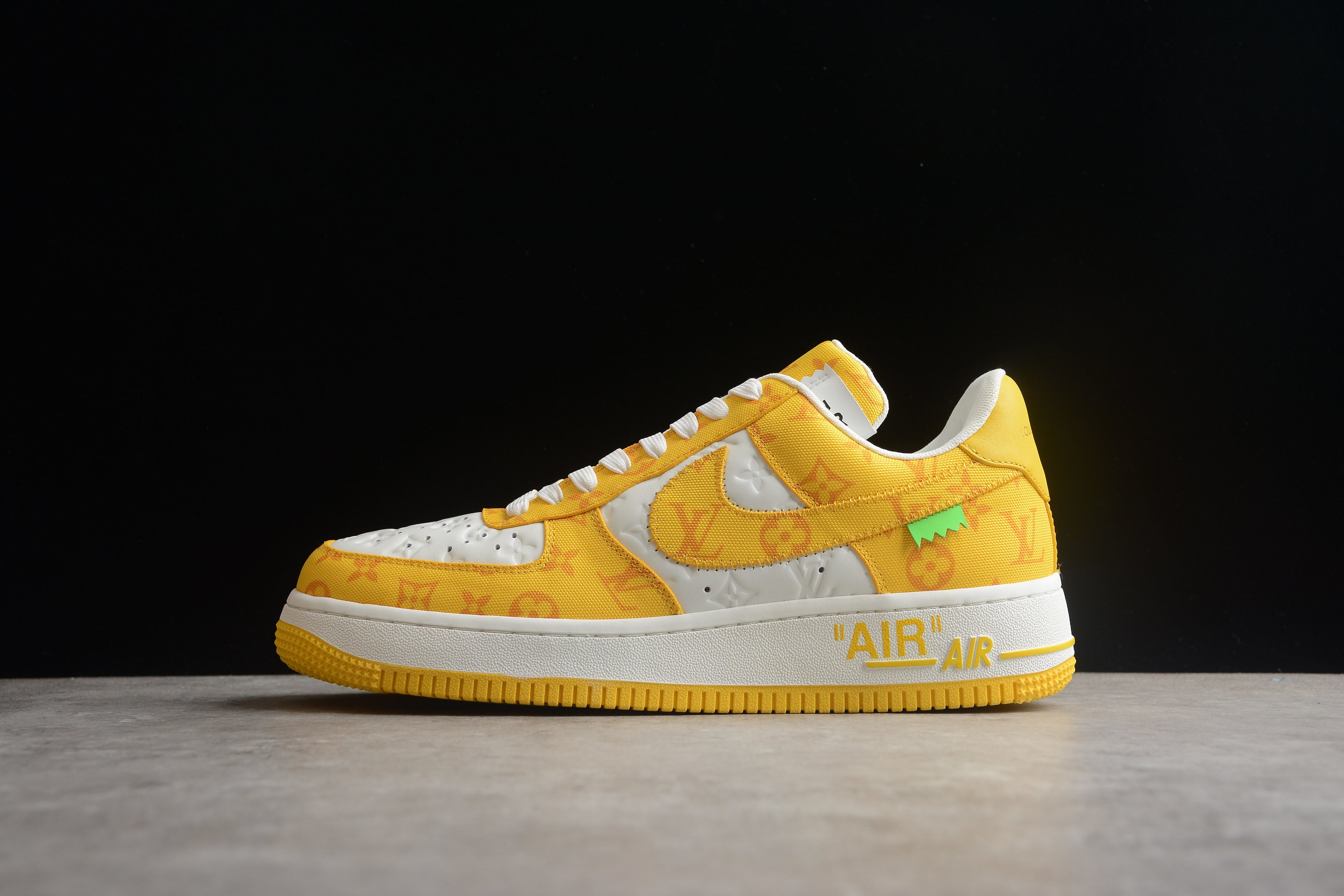Air Force 1 Low LV – Blanco / Amarillo