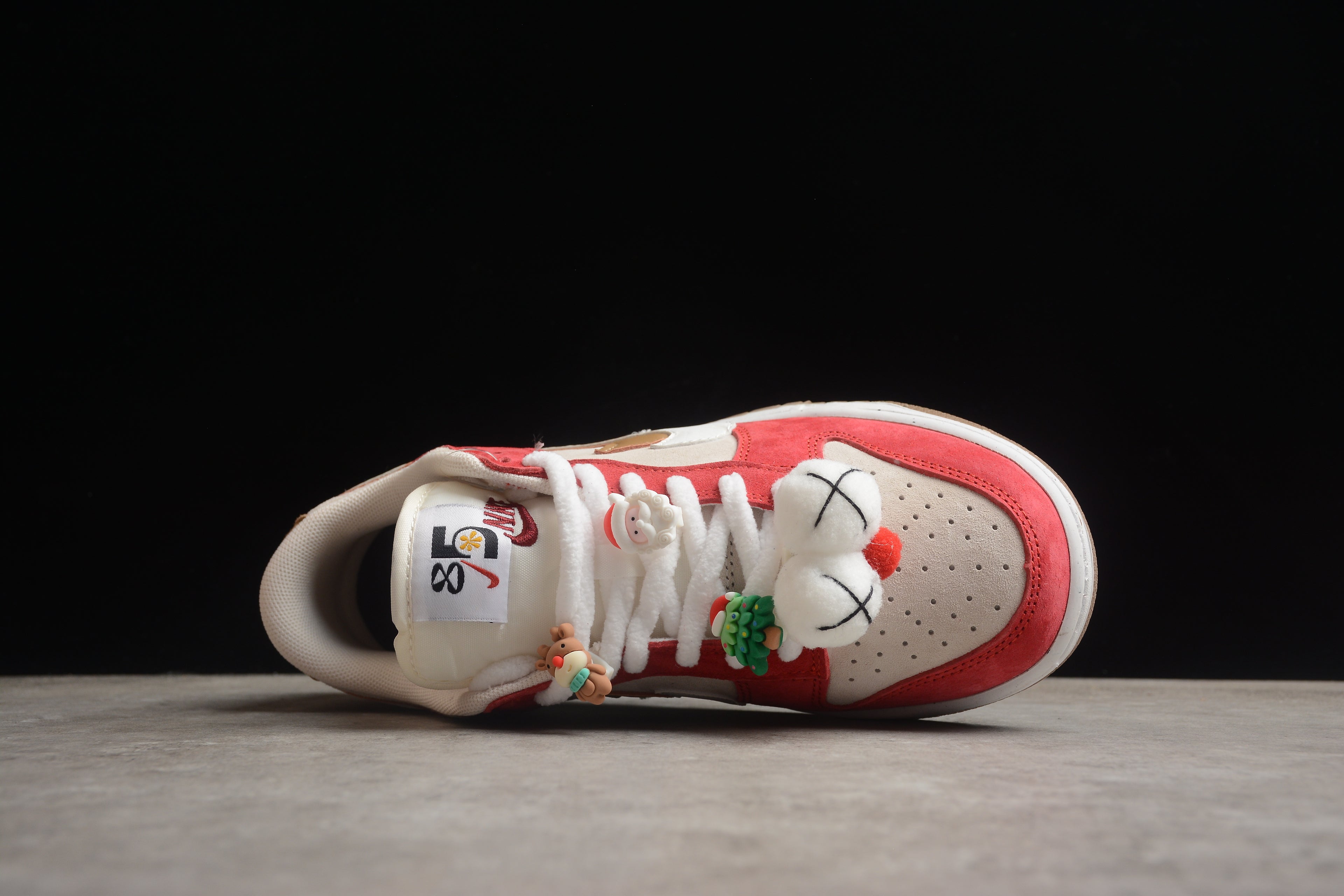 Dunk SB – Rojo / Beigie / Marrón / Blanco
