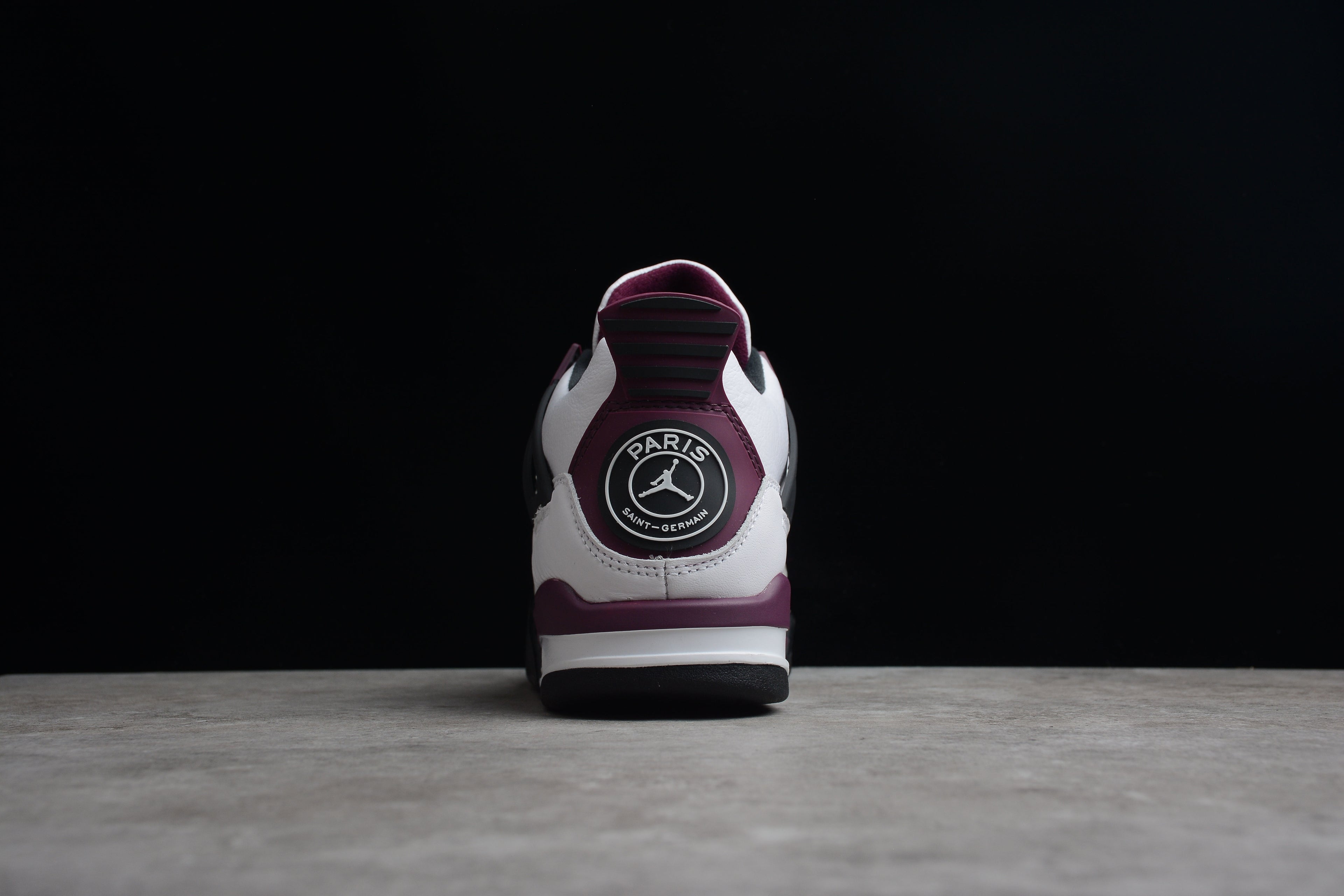 Air Jordan 4 – Blanco / Lila