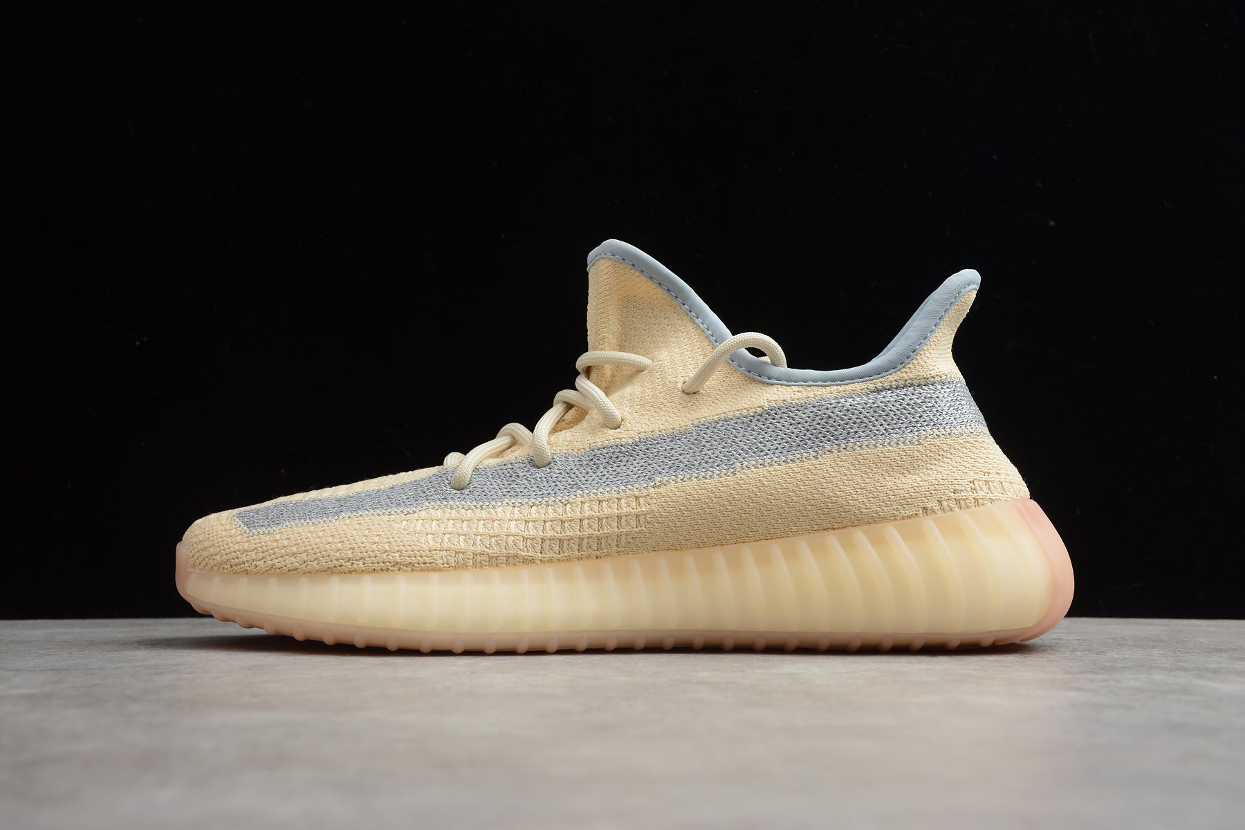 Adidas Yeezy 350 – Beige / Gris