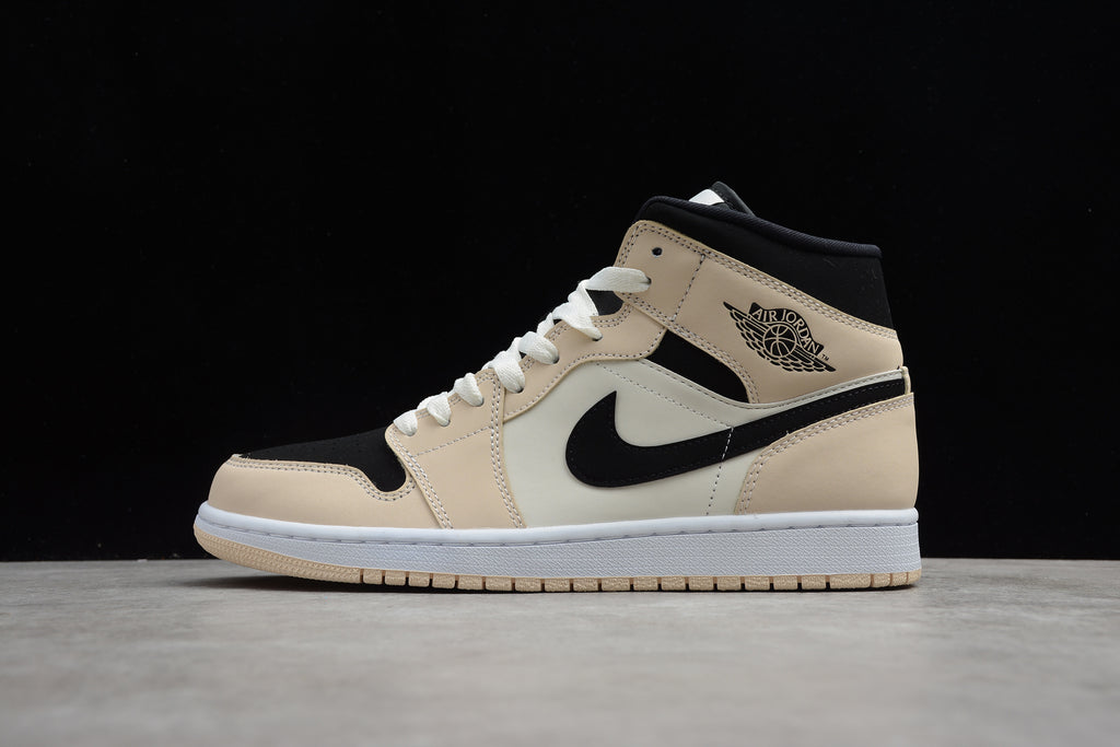 Air Jordan 1 Mid – Beige / Negro