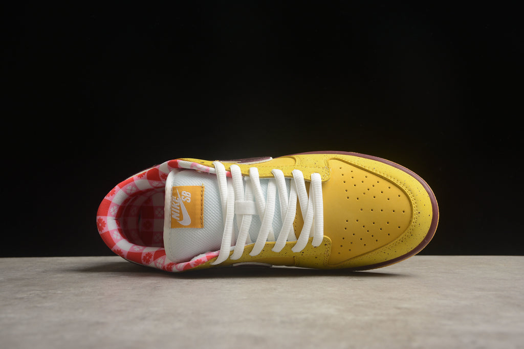 Dunk SB – Amarillo / Granate