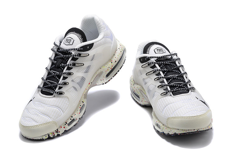 Air Max Plus Terrascape – Blanco / Negro