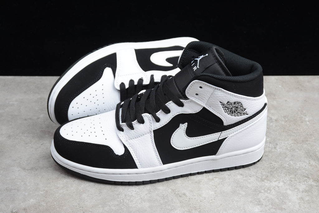 Air Jordan 1 Mid – Blanco / Negro