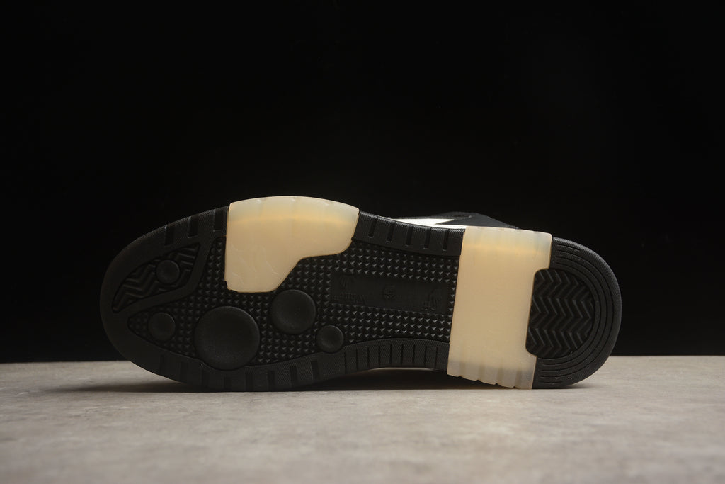 Off-White – Negro / Blanco