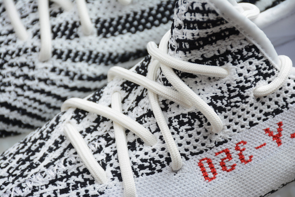 Adidas Yeezy 350 – Blanco / Negro