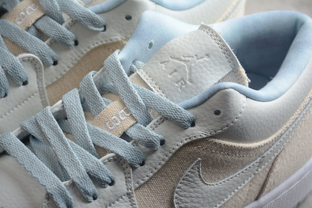 Jordan 1 Low – Gris / Beige / Azul