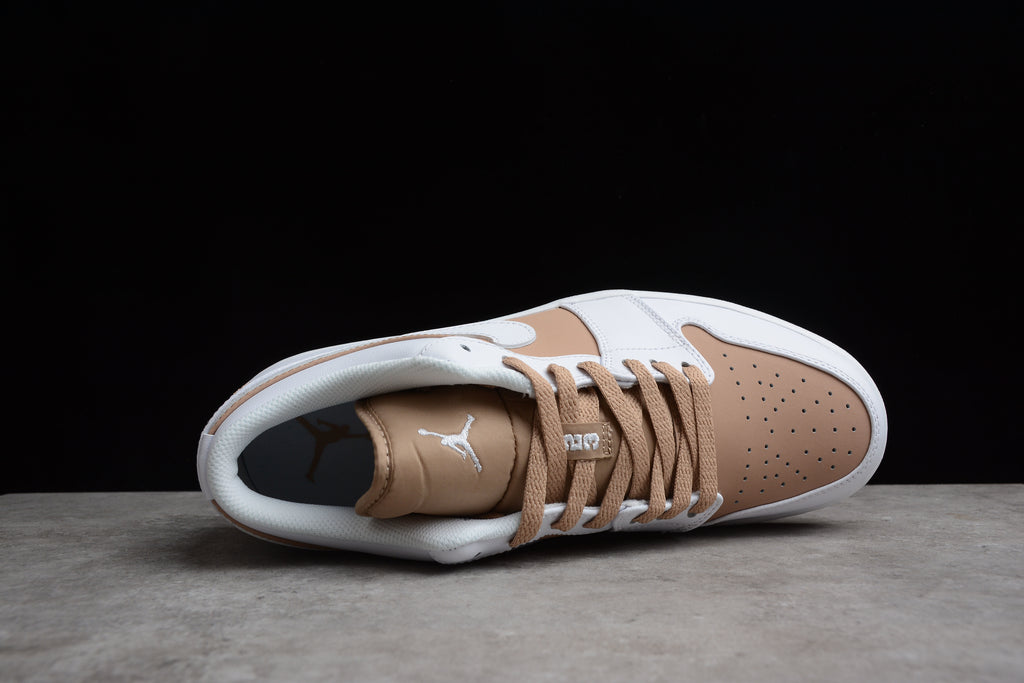 Jordan 1 Low – Blanco / Marrón