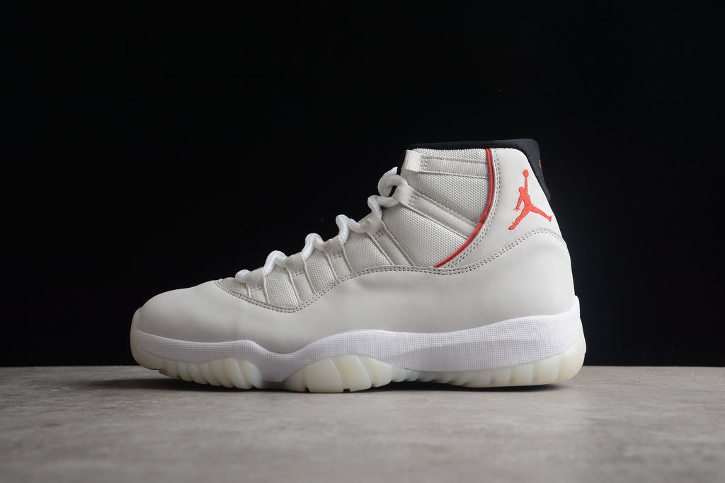 Air Jordan 11 – Blanco