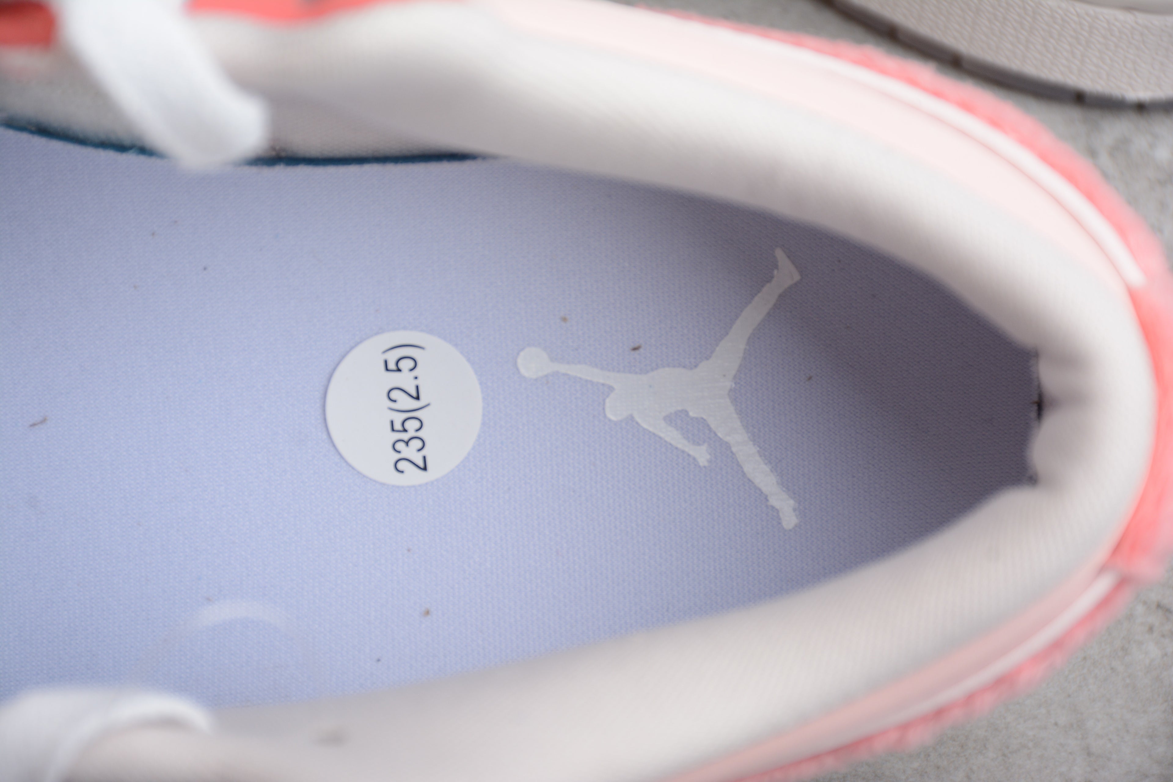Jordan 1 Low – Rosa Piel