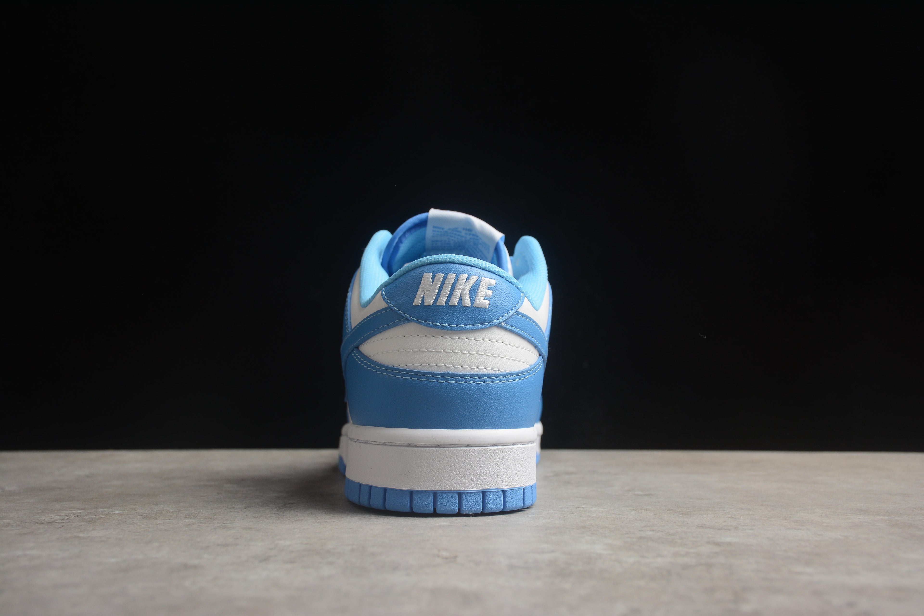 Dunk SB – Azul Claro / Blanco