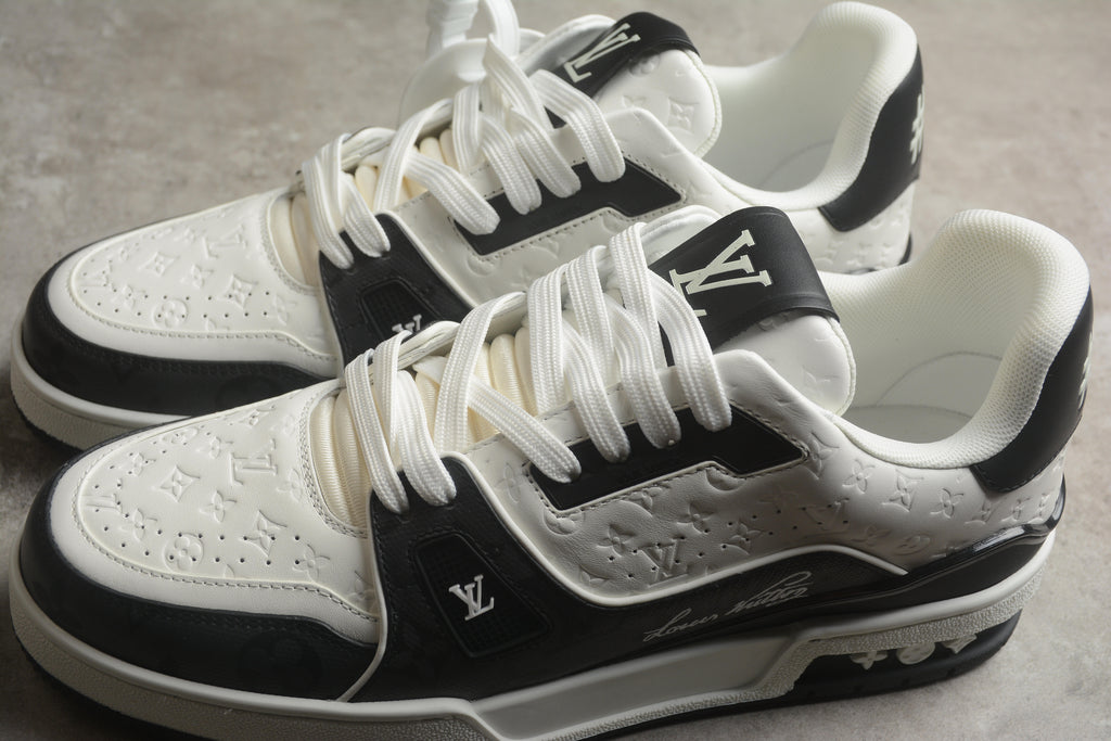 Louis Vuitton Trainer Low – Negro / Blanco