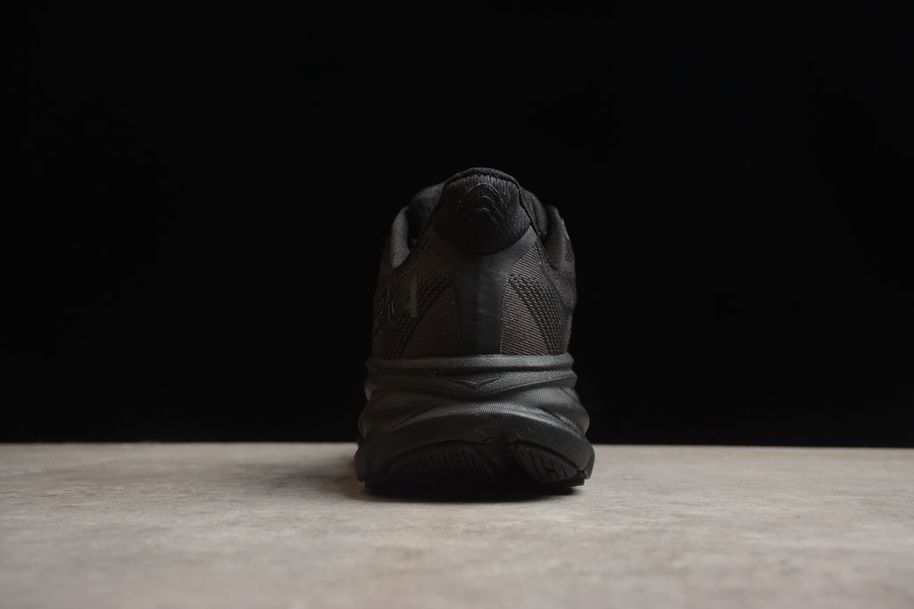 Hoka Clifton 9 – Negro