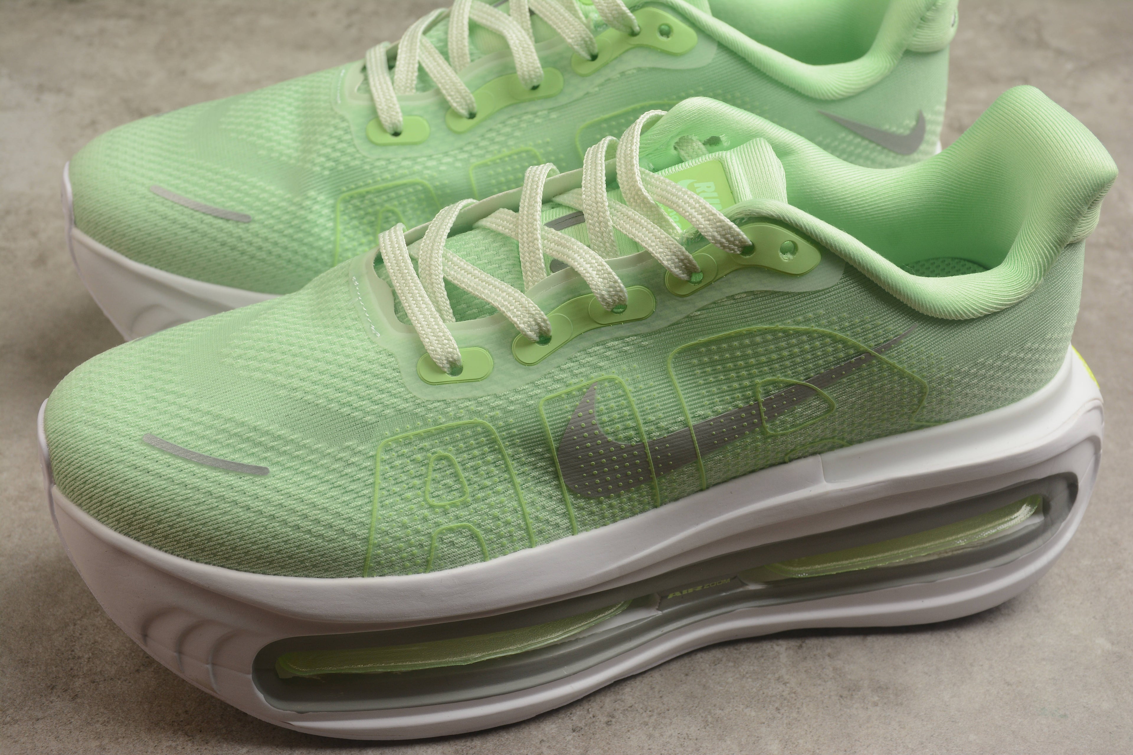 Vomero Premium – Verde / Blanco