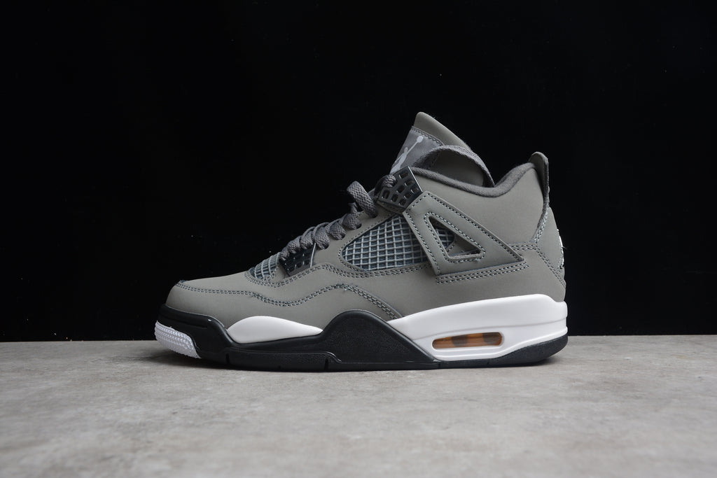 Air Jordan 4 – Gris Claro
