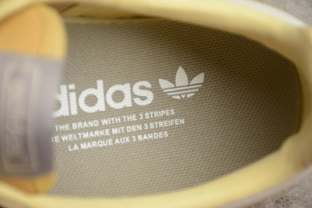 Adidas Samba – Amarillo / Blanco