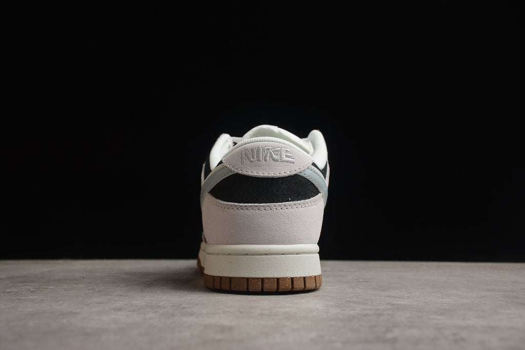 Dunk SB – Gris / Negro