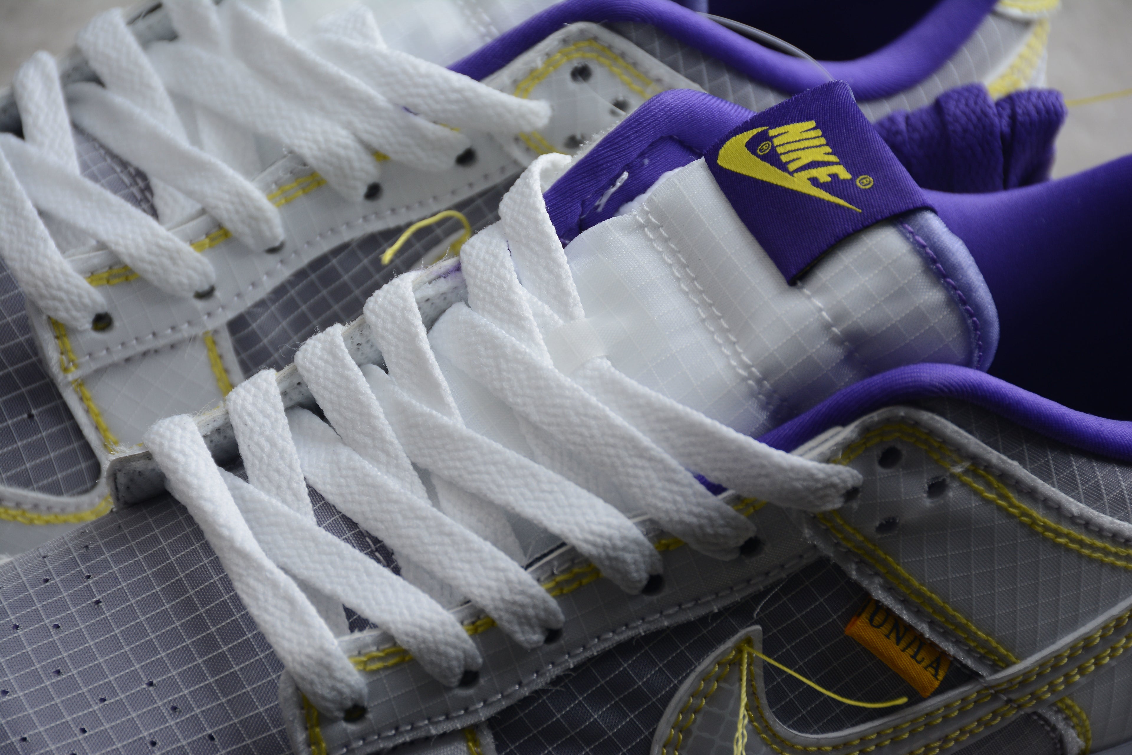 Dunk SB – Blanco / Lila