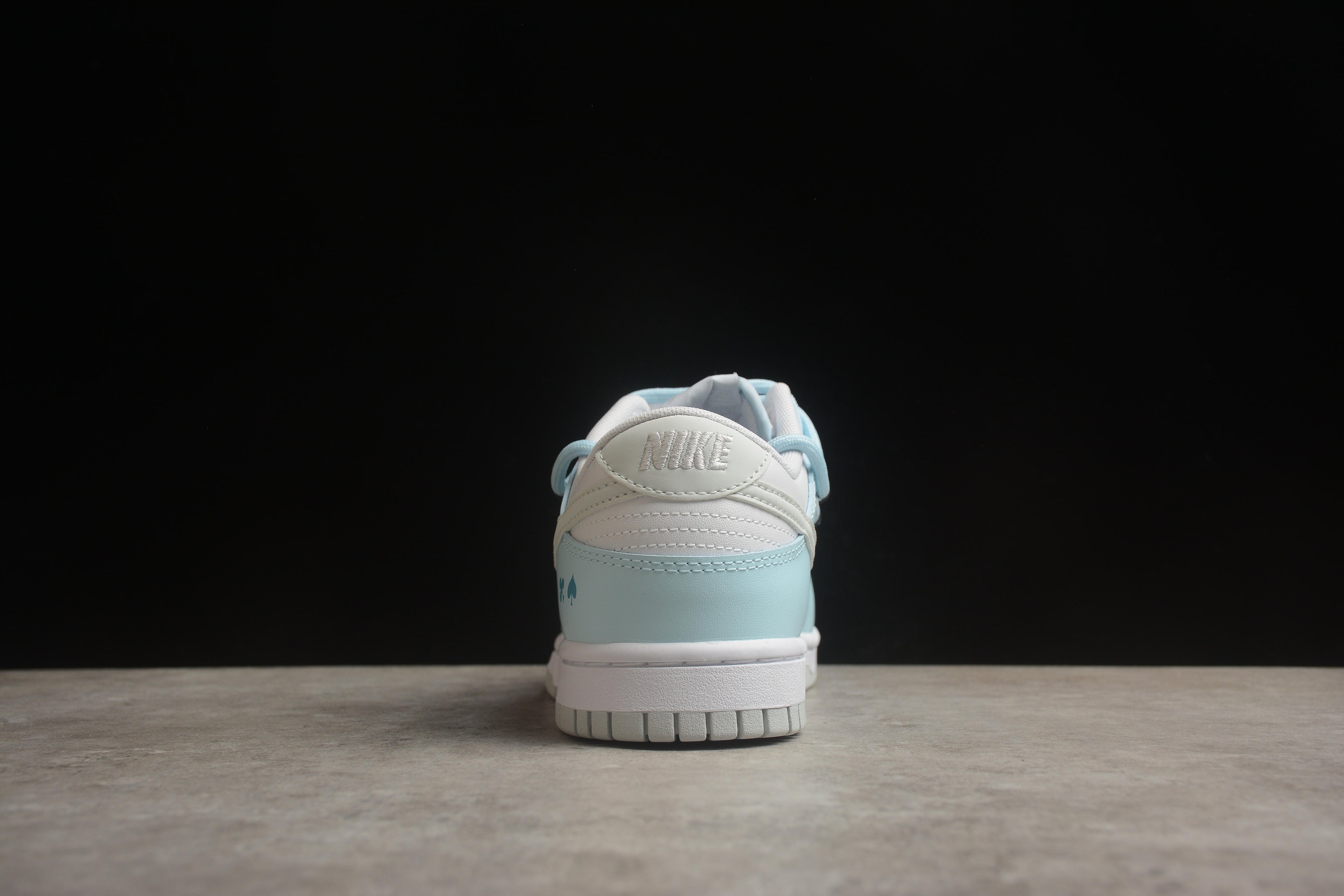 Dunk SB – Azul Claro / Blanco