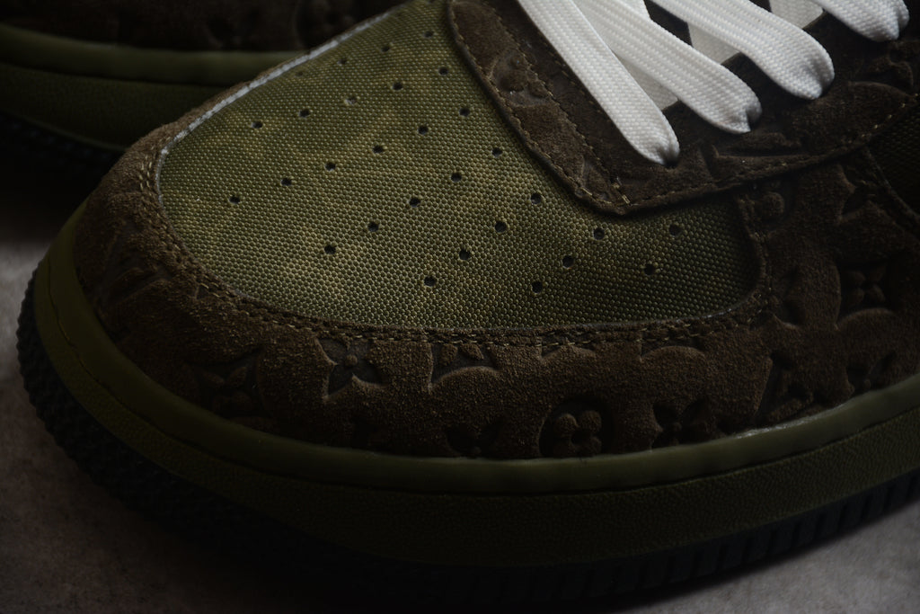 Air Force 1 Low LV – Blanco / Marrón