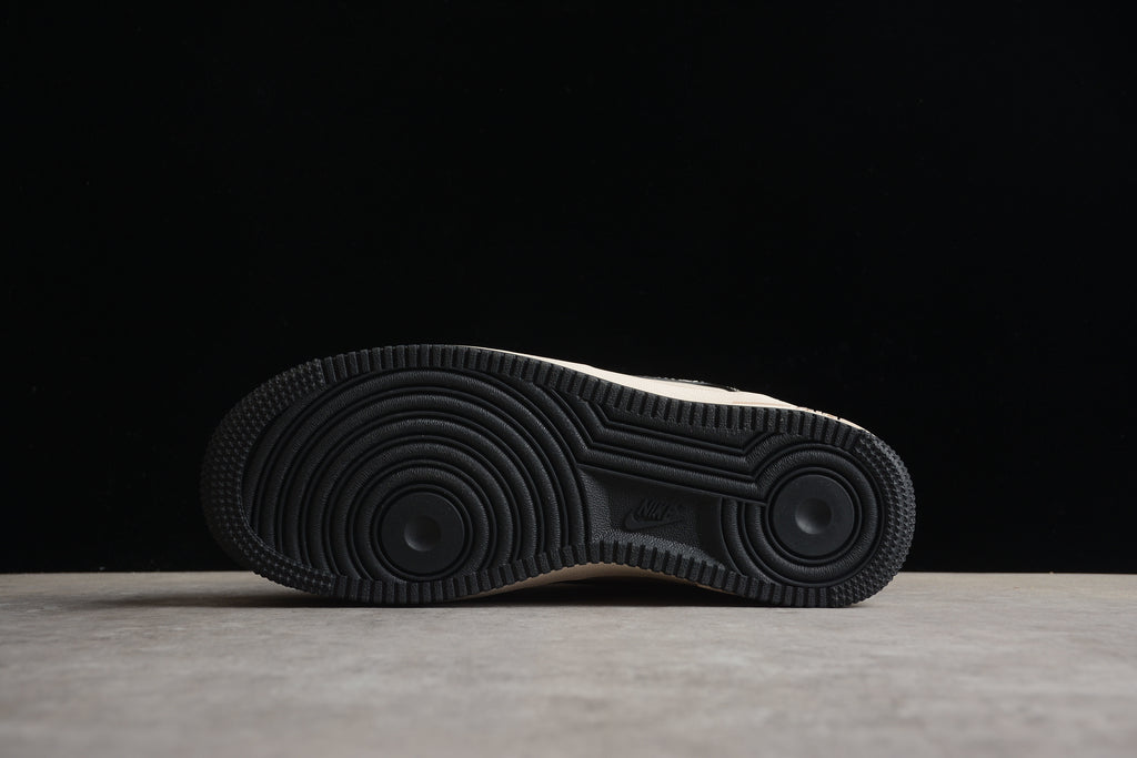 Air Force 1 Low – Negro / Beige