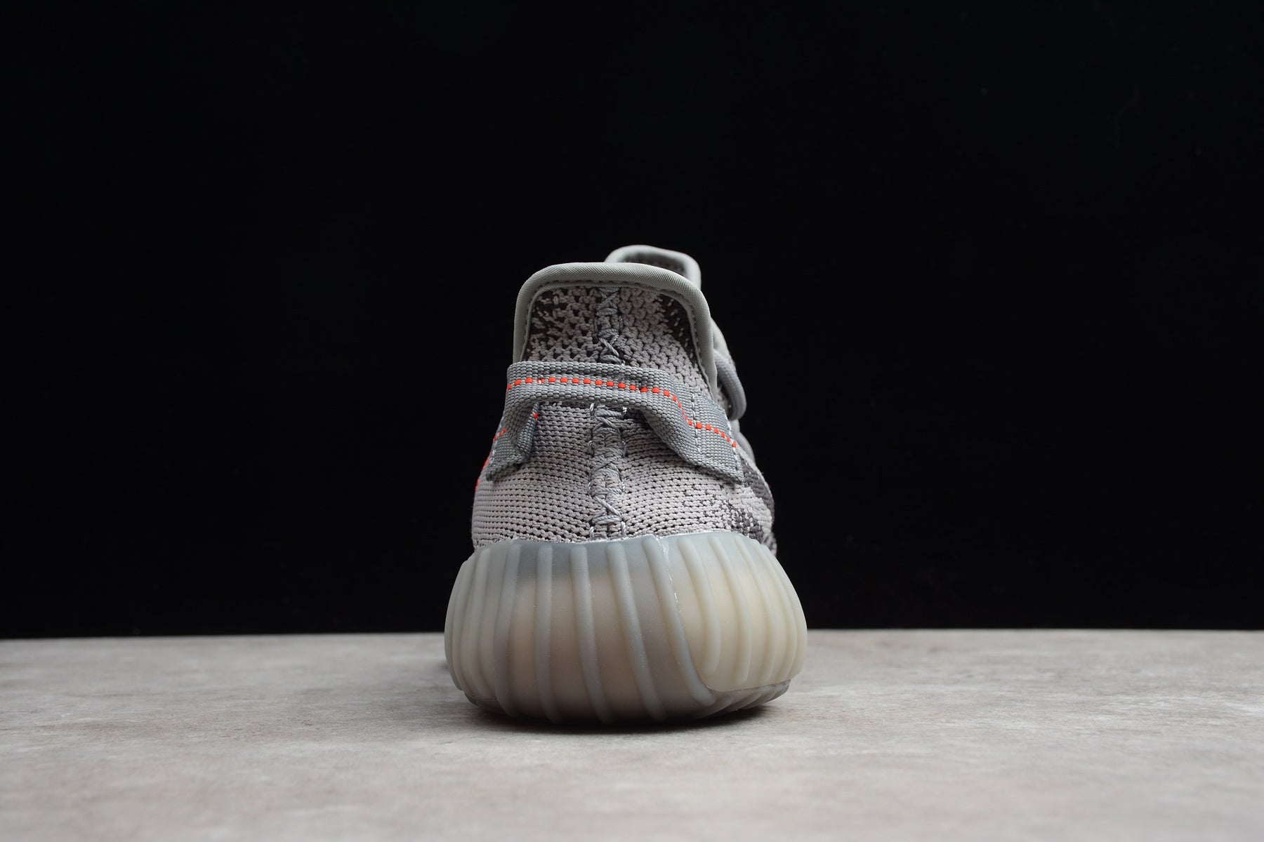 Adidas Yeezy 350 – Gris / Negro