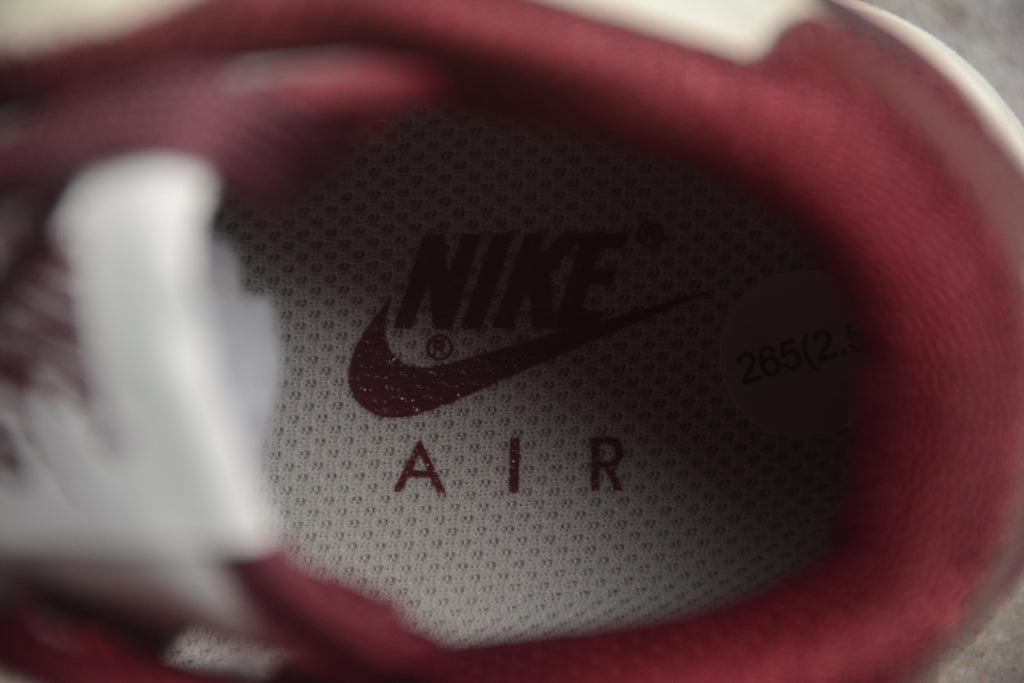 Air Force 1 High – Beige / Granate