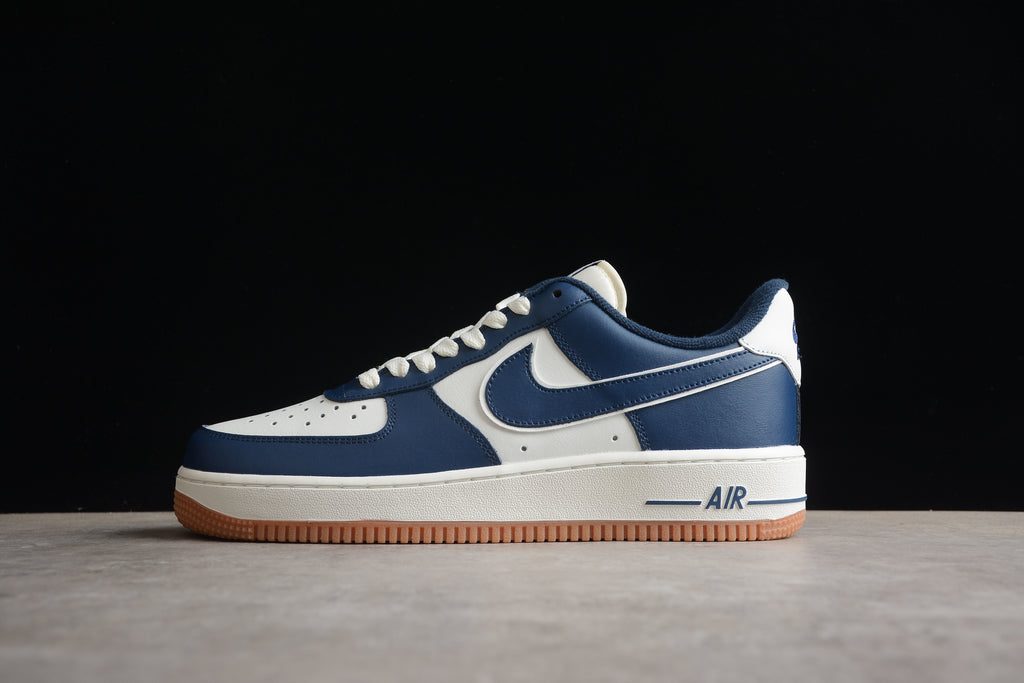 Air Force 1 Low – Azul Oscuro / Blanco