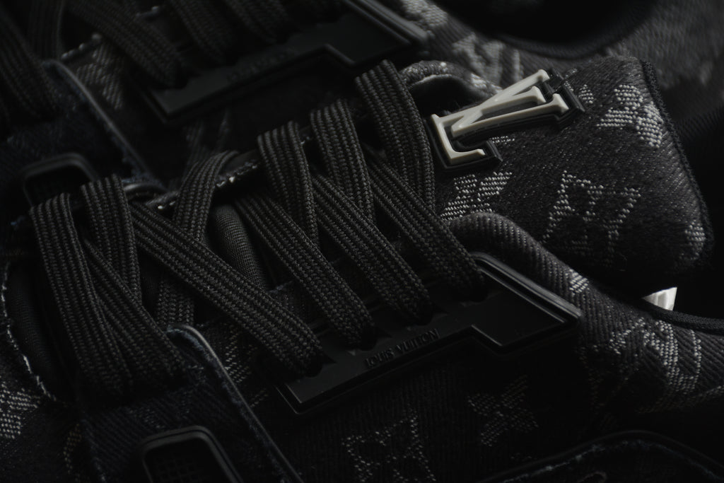Louis Vuitton Trainer Low – Negro / Gris