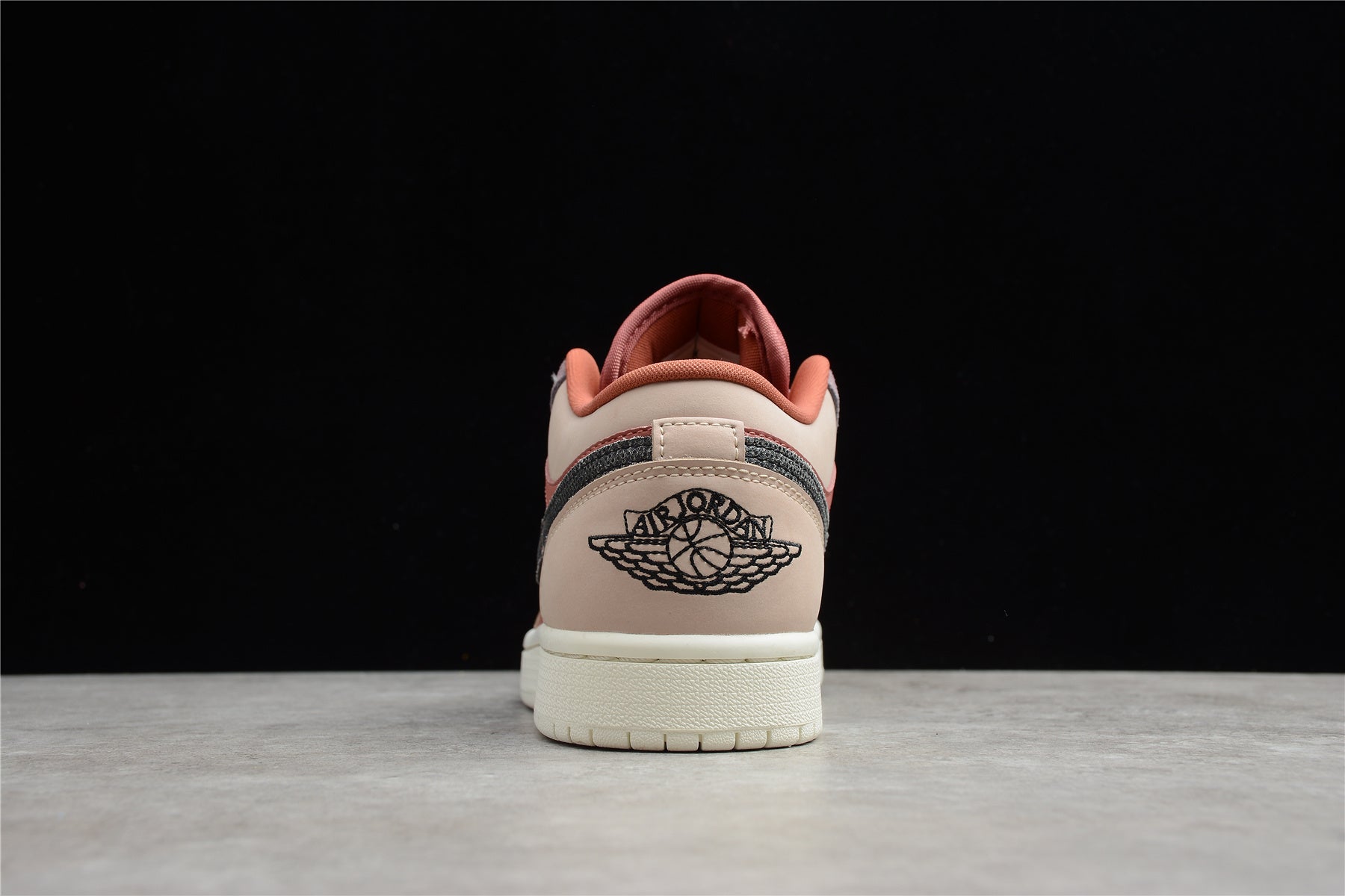 Jordan 1 Low – Tonos de Rosa