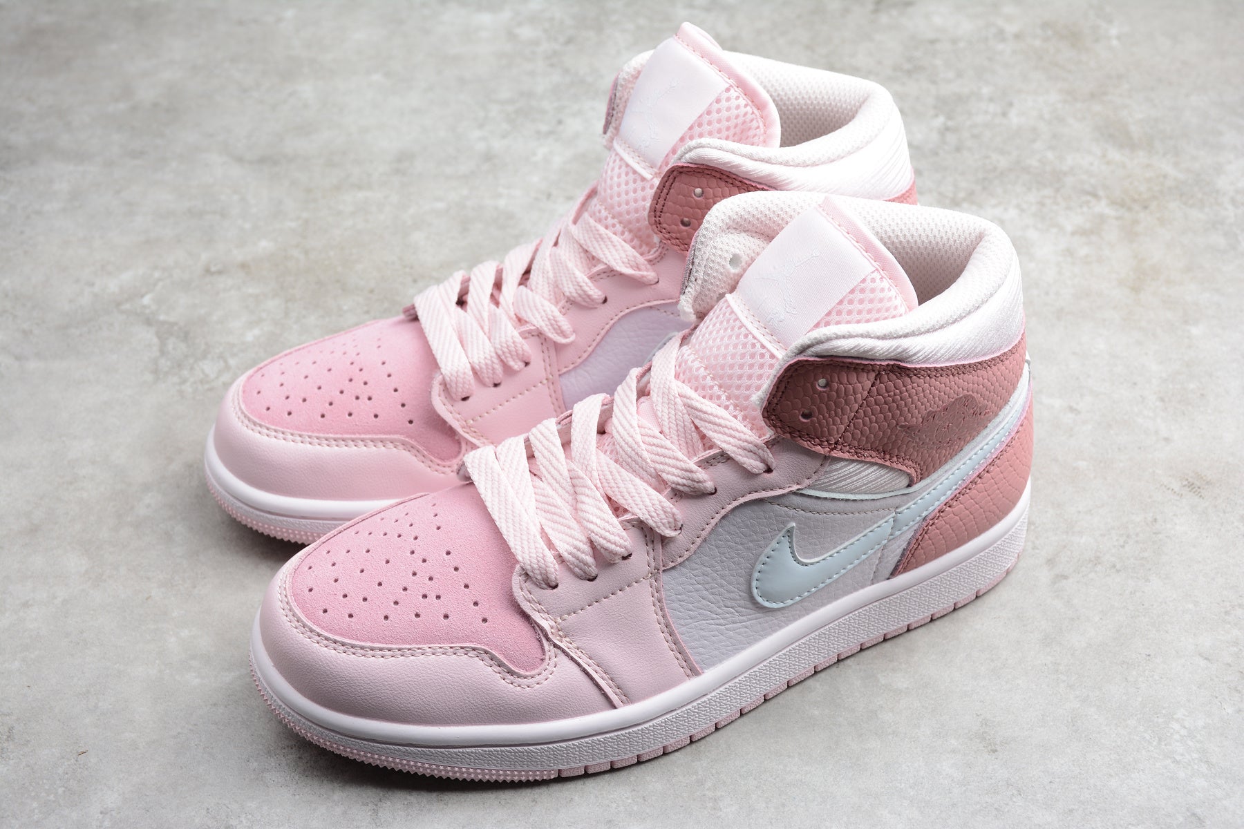 Air Jordan 1 Mid – Rosa