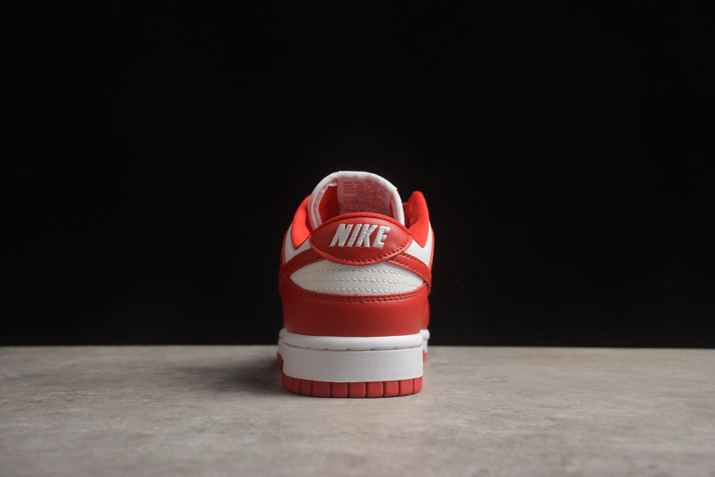Dunk SB – Rojo / Blanco